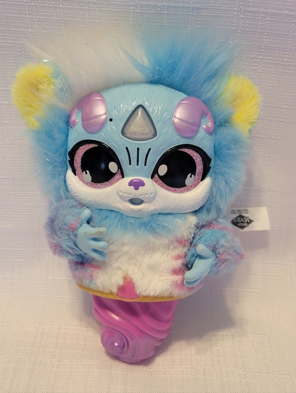 Magic Mixies Plush Blue Fantasy Genie Light Creature with Pink Swirl Base